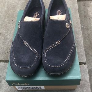 Clark’s- Navy Suede 8 Wide Shoes